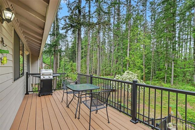 22934 SE 37th St, Sammamish, WA 98075
