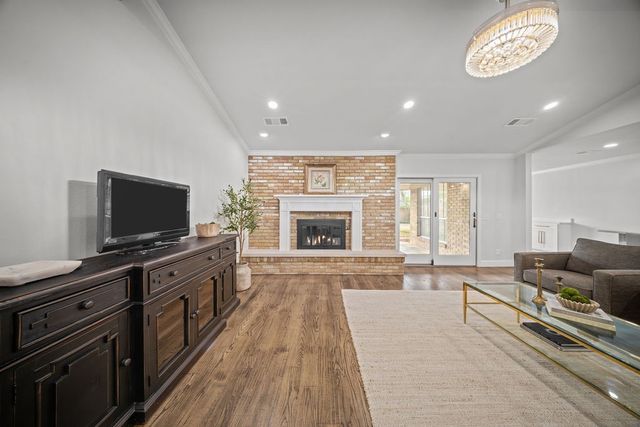 2904 Hunters Creek Place, Plano, TX 75075