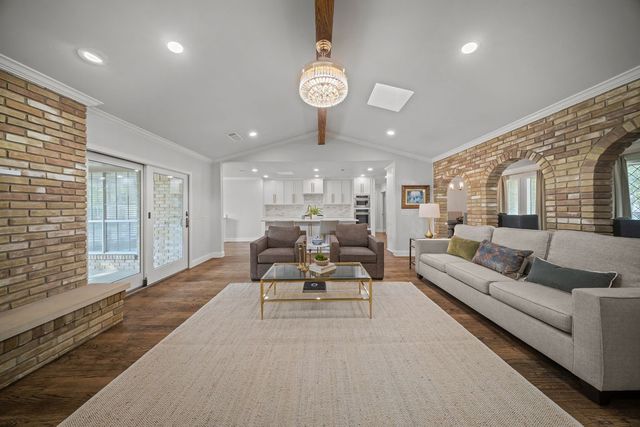 2904 Hunters Creek Place, Plano, TX 75075