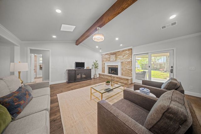 2904 Hunters Creek Place, Plano, TX 75075