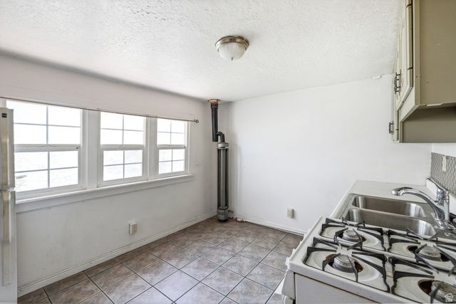 423 E 1ST AVE, Salt Lake City, UT 84103