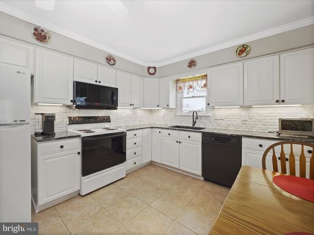 124 BUTTERCUP DR, Hagerstown, MD 21740