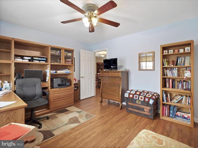 124 BUTTERCUP DR, Hagerstown, MD 21740