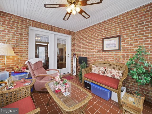 124 BUTTERCUP DR, Hagerstown, MD 21740