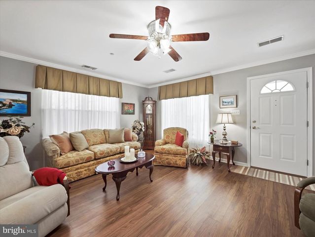 124 BUTTERCUP DR, Hagerstown, MD 21740