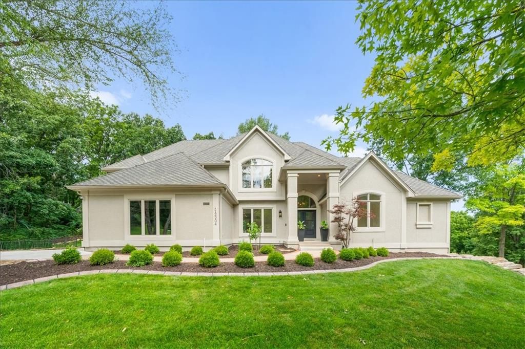 12204 Wyandotte Court, Kansas City, MO 64145
