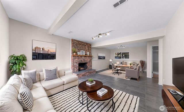 2832 St Clair, Bellingham, WA 98226