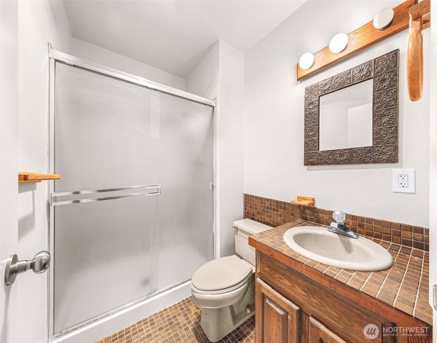 2832 St Clair, Bellingham, WA 98226