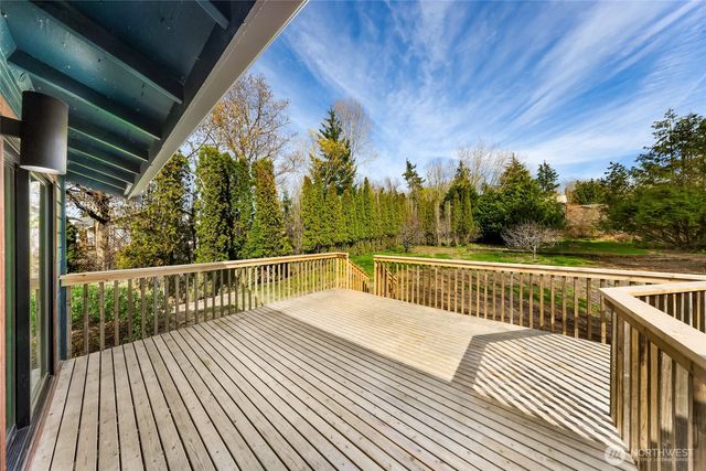 2832 St Clair, Bellingham, WA 98226