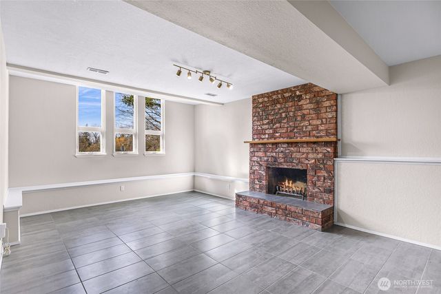 2832 St Clair, Bellingham, WA 98226