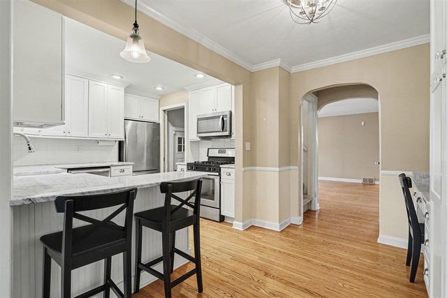 631 N Linden Street, Marshall, MI 49068