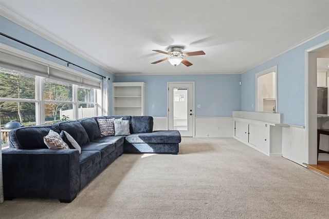 631 N Linden Street, Marshall, MI 49068