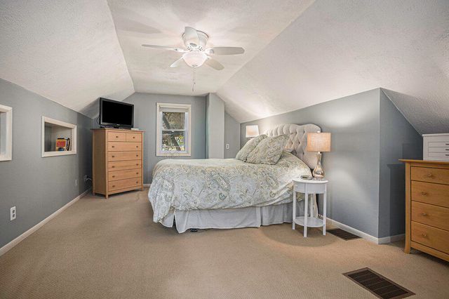 631 N Linden Street, Marshall, MI 49068