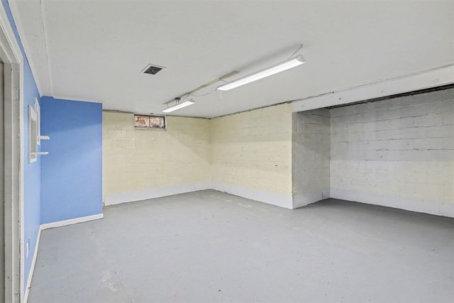 631 N Linden Street, Marshall, MI 49068