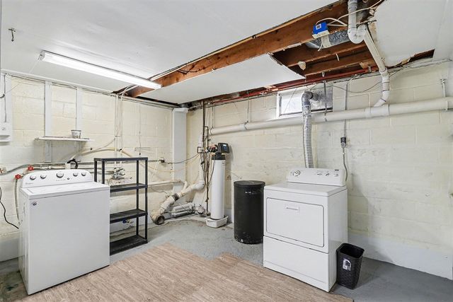 631 N Linden Street, Marshall, MI 49068