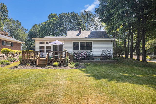 631 N Linden Street, Marshall, MI 49068