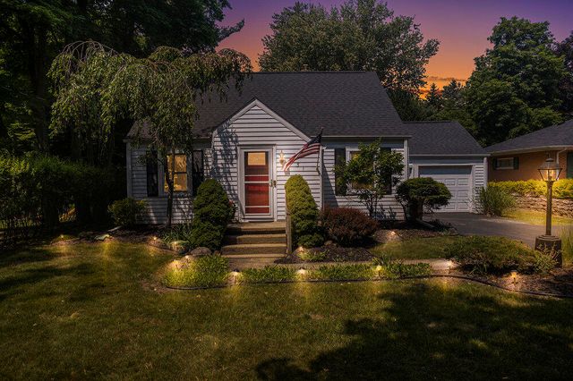 631 N Linden Street, Marshall, MI 49068