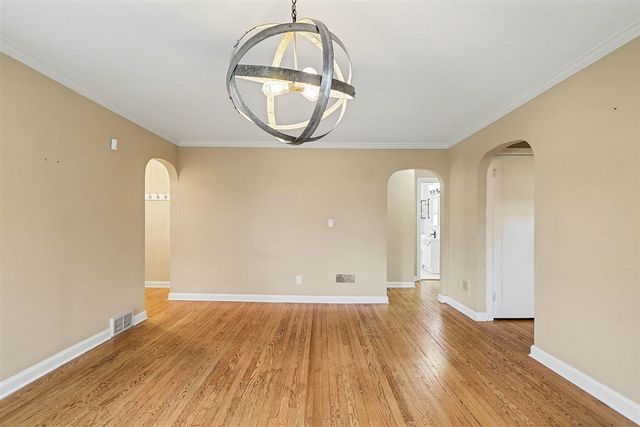 631 N Linden Street, Marshall, MI 49068