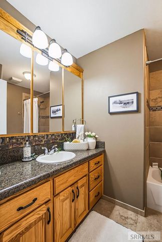 1184 Shadow Mountain Court, Idaho Falls, ID 83404