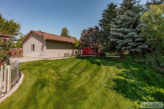 1184 Shadow Mountain Court, Idaho Falls, ID 83404