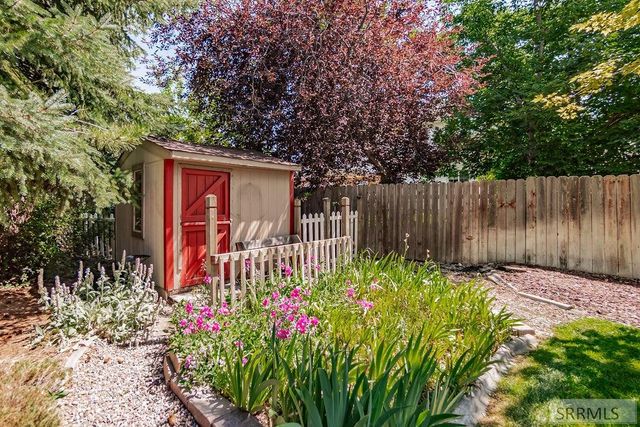 1184 Shadow Mountain Court, Idaho Falls, ID 83404