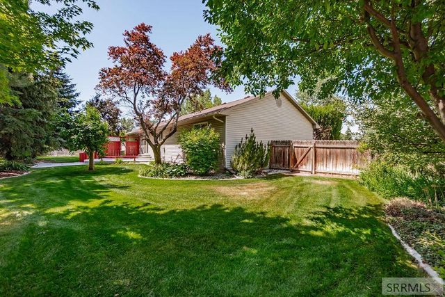 1184 Shadow Mountain Court, Idaho Falls, ID 83404