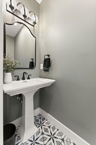 2656 Mariestad Drive, Valparaiso, IN 46385