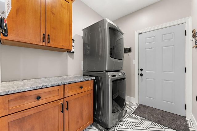 2656 Mariestad Drive, Valparaiso, IN 46385