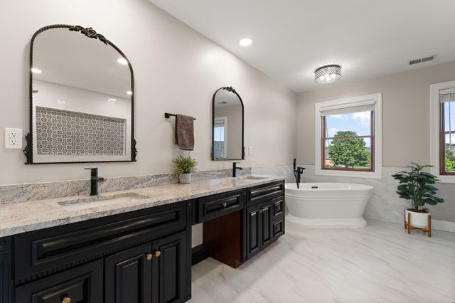 2656 Mariestad Drive, Valparaiso, IN 46385