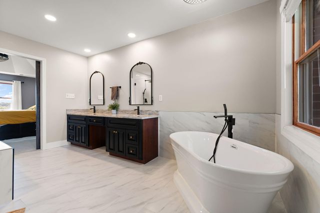 2656 Mariestad Drive, Valparaiso, IN 46385