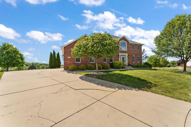 2656 Mariestad Drive, Valparaiso, IN 46385