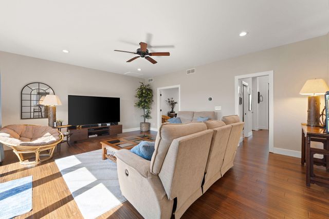 2656 Mariestad Drive, Valparaiso, IN 46385