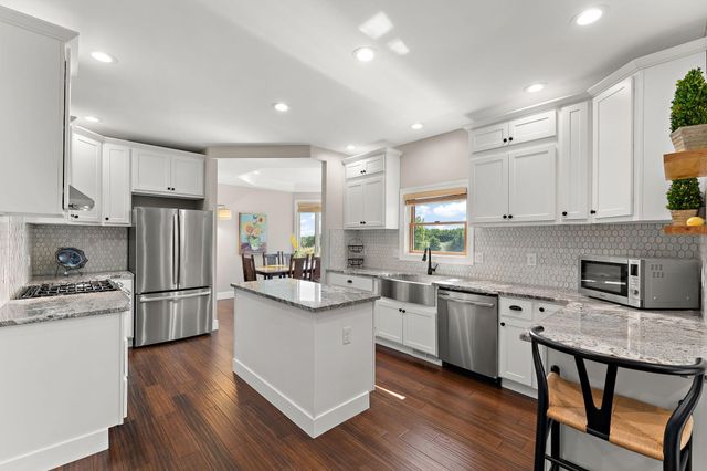 2656 Mariestad Drive, Valparaiso, IN 46385