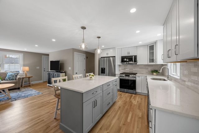 29 Timber Lane, East Dennis, MA 02641