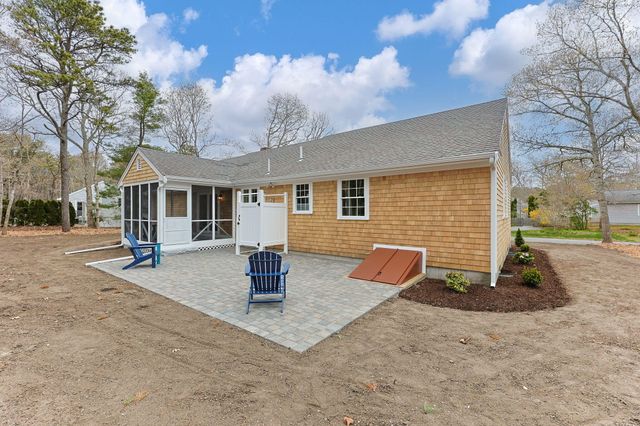 29 Timber Lane, East Dennis, MA 02641