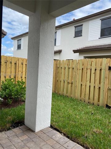 247 SW 159th Pl, Pembroke Pines, FL 33027