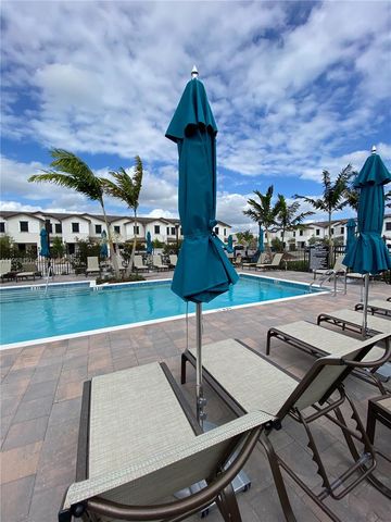 247 SW 159th Pl, Pembroke Pines, FL 33027