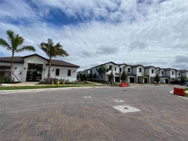 247 SW 159th Pl, Pembroke Pines, FL 33027