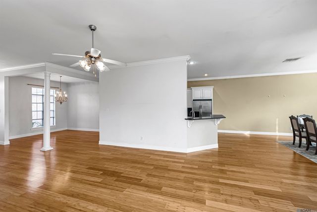 11336 Meadow View Dr, Denham Springs, LA 70726