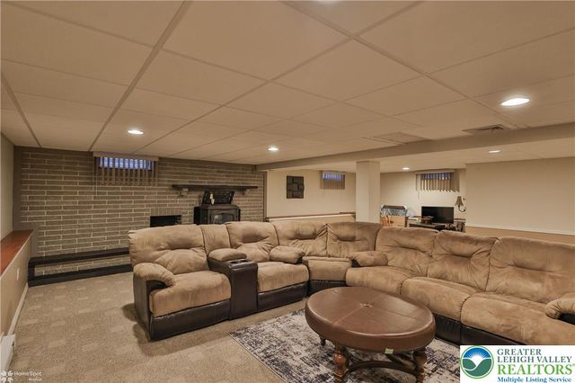 2460 Old Post Road, North Whitehall Twp, PA 18037