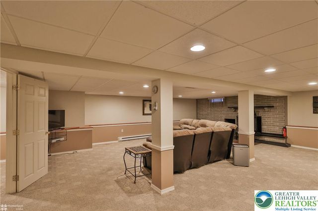 2460 Old Post Road, North Whitehall Twp, PA 18037