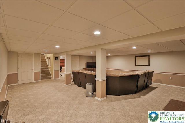 2460 Old Post Road, North Whitehall Twp, PA 18037