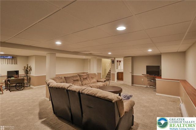 2460 Old Post Road, North Whitehall Twp, PA 18037