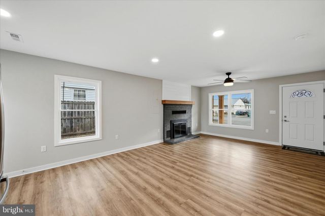 217 MYRTLE AVE, Winchester, VA 22601