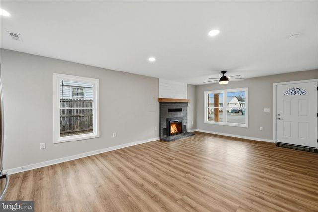 217 MYRTLE AVE, Winchester, VA 22601