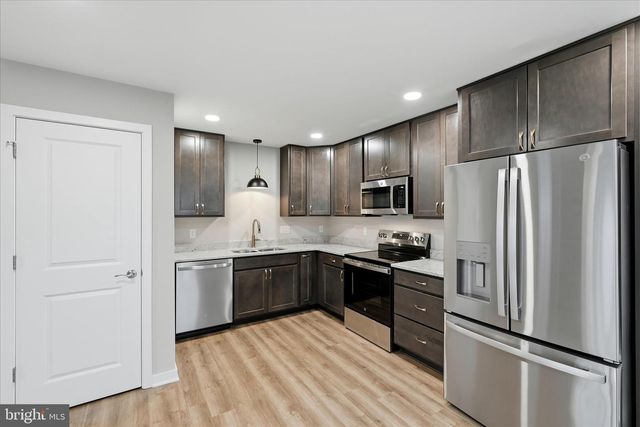 217 MYRTLE AVE, Winchester, VA 22601