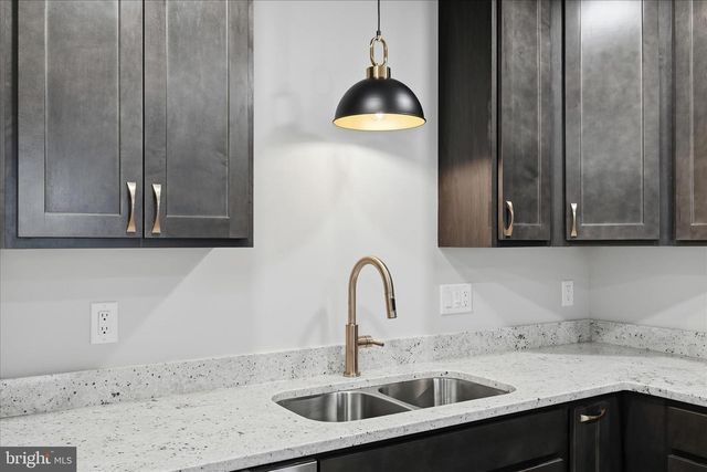 217 MYRTLE AVE, Winchester, VA 22601