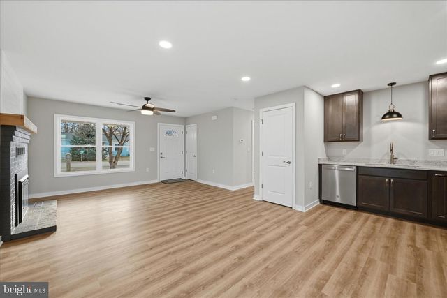 217 MYRTLE AVE, Winchester, VA 22601