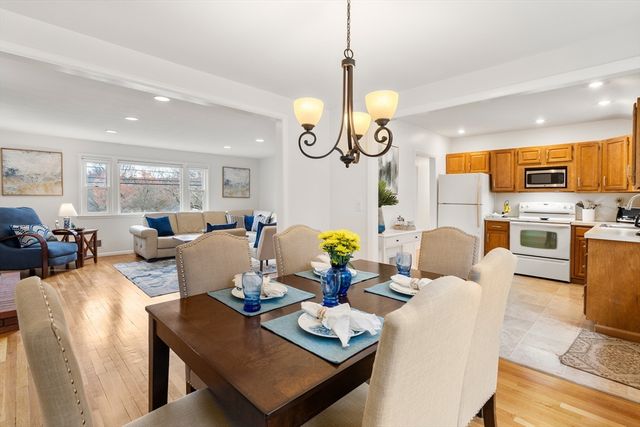 43 Lanewood Ave, Framingham, MA 01701