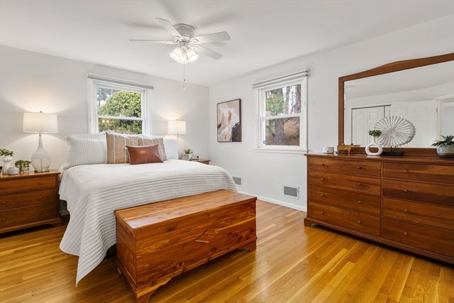 43 Lanewood Ave, Framingham, MA 01701